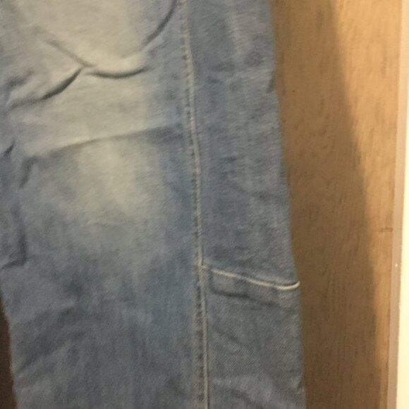 Pilcro jeans size 30 barrel/wide leg excellent used condition worn 2 times denim - Picture 2 of 7